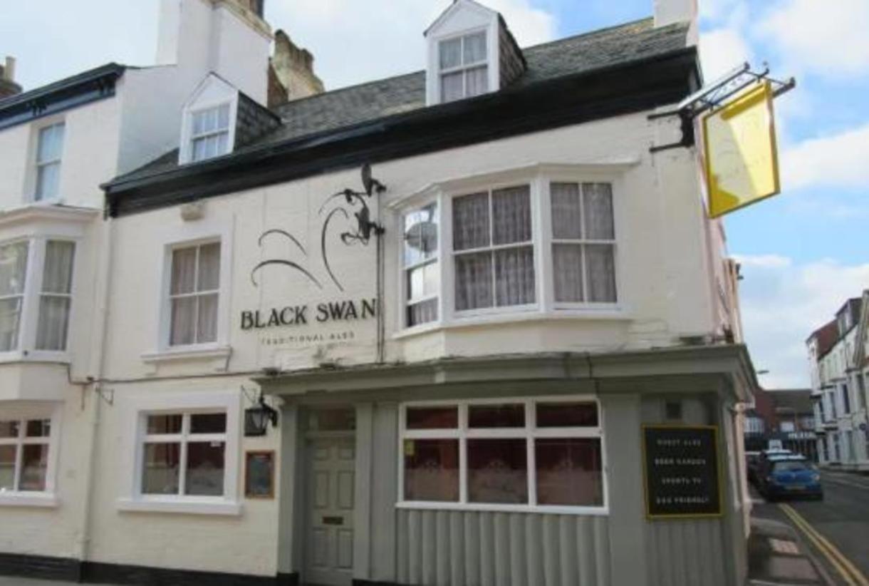 The Black Swan Hotel 스카버러 외부 사진